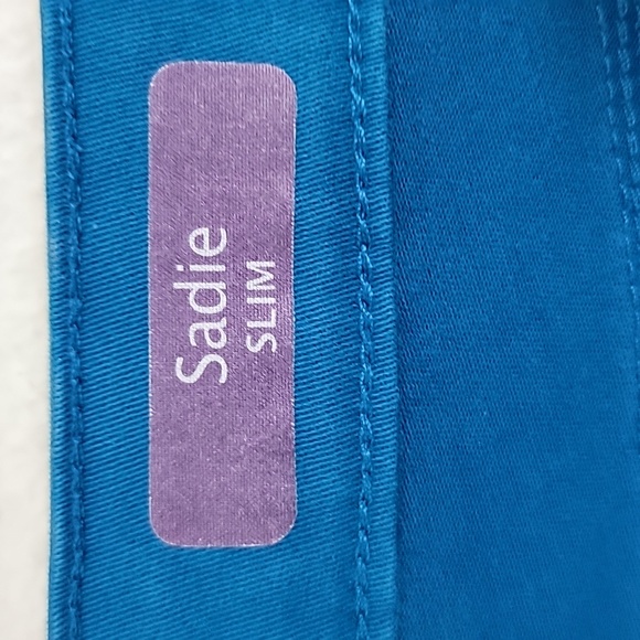 Gloria Vanderbilt Sadie Royal Blue Slim Jeans 31 X 29.5 - Picture 13 of 14